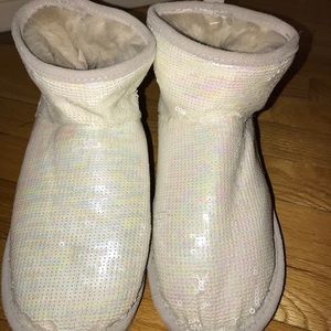 Brand new PINK Victoria Secret boots/slippers!